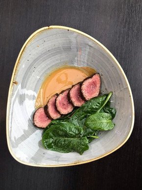 steak beef tataki sirloin toffee sauce spinach 